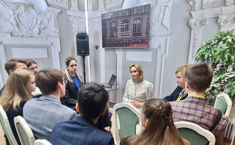 Участники Детского общественного совета при Уполномоченном по правам ребенка в Санкт-Петербурге приняли участие в панельной дискуссии