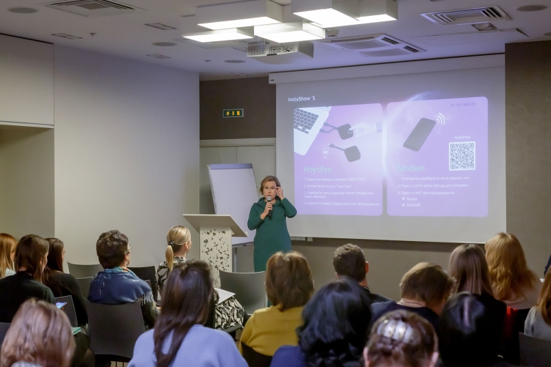 В Санкт-Петербурге проходит научно-практическая конференция «Дети должны жить в семье»